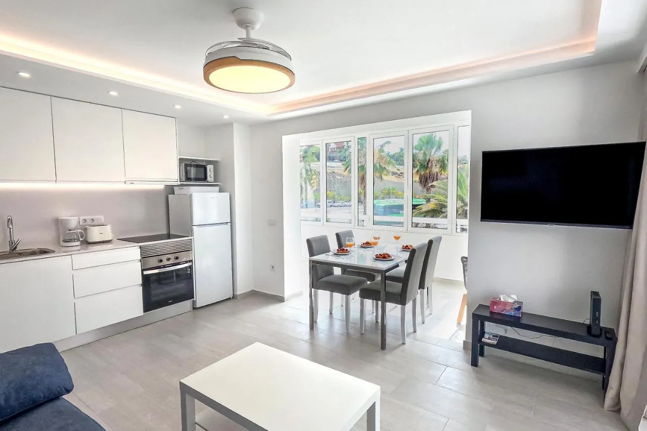 Hébergement de vacances Stunning Apartment With Ocean View Playa Feñabe